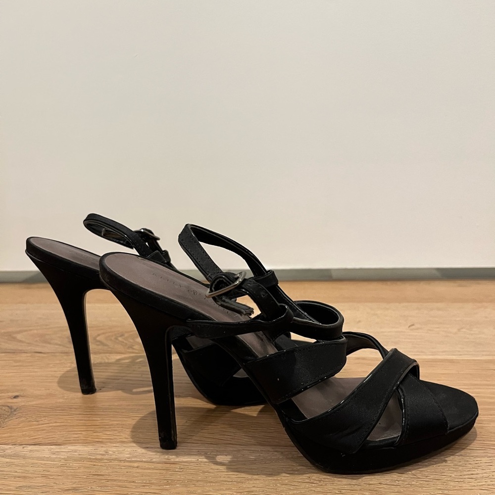 Kelly & Katie: Black Heels Women’s size 8 1/2